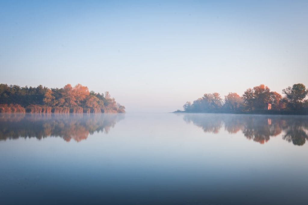 body-of-water-dd7wg5g28hy